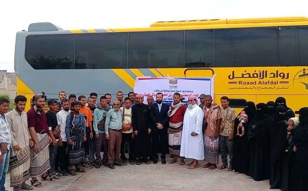 محافظ أبين يفي بوعده ويفوج عدداً من الصم والبكم لأداء العمرة