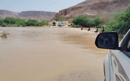 سيول وادي زبون تقطع الطريق الرابط بين سيئون وساه والمكلا