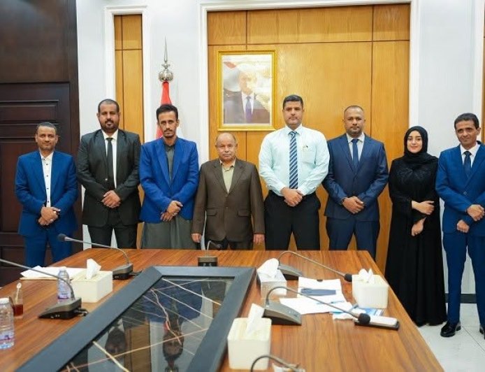 رسالة إلى الوكلاء السبعة.. صحفي يدعو لدعم الأسر مع قرب العام الدراسي