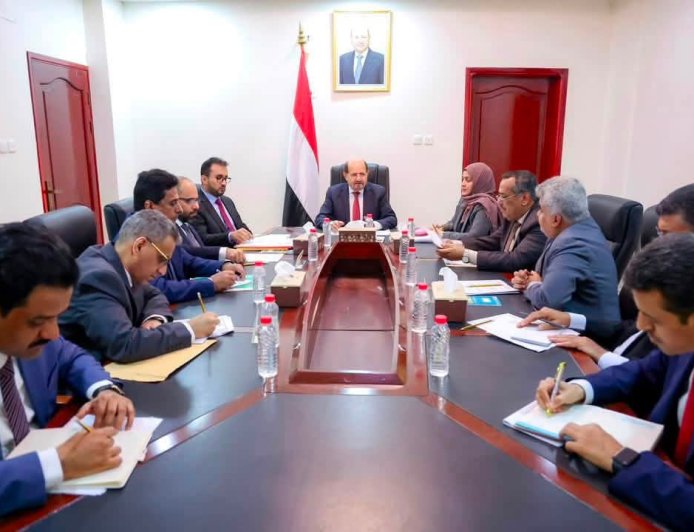 برئاسة الزنداني.. اللجنة الوزارية للإصلاح المؤسسي تبحث خطة العمل وآليات التنفيذ