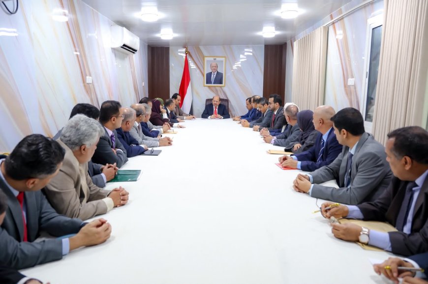 اجتماع حكومي برئاسة الزنداني يناقش التصعيد الحوثي ويرفع مستوى الجاهزية