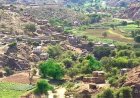 الحـ.ـوثيون يقصفون مناطق سكنية ومقابر في الأزارق بالضالع