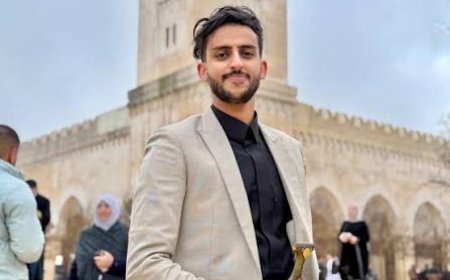 فنان يمني شهير يهاجم الحكومة من قلب تعز ويحذر من لحظة الانفجار