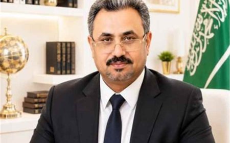 باحث سعودي يرد على أكاديمي إماراتي طالب بتقسيم اليمن.. تفاصيل