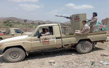 قتيل وجريحان في استهداف لطقم درع الوطن بعتق