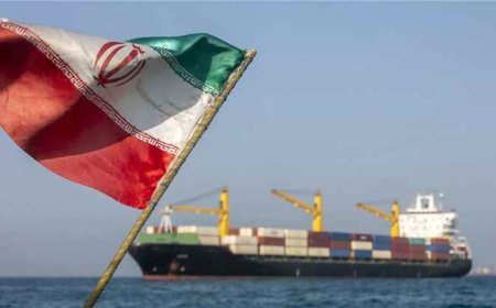 الجيش الأمريكي يدمر زورقين إيرانيين بعد محاولة سرقة طائرة مسيرة في مضيق هرمز