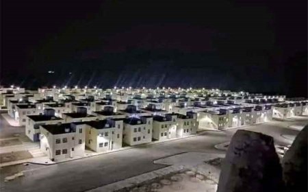 الـ.ـحوثيون ينهبون شقق المخا وينقلون محتوياتها إلى صنعاء وصعدة