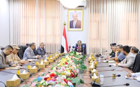 بتوجيهات العليمي.. لجنة دعم الجبهات تبدأ أعمالها من عدن