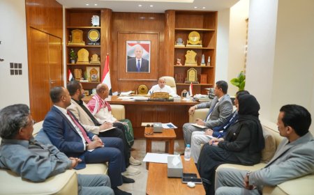 الخنبشي يكشف مستجدات محطات التوليد الإسعافية ويبحث تعزيز الخدمات في حضرموت