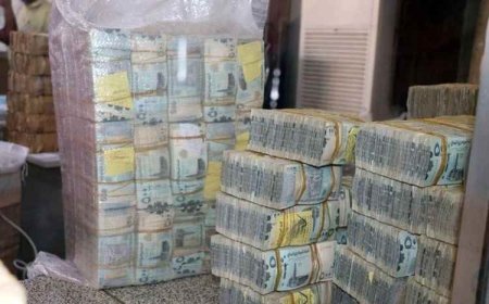 الحـ.ـوثيون يصادرون أموالاً ضخمة من العملة الجديدة بالساحل الغربي