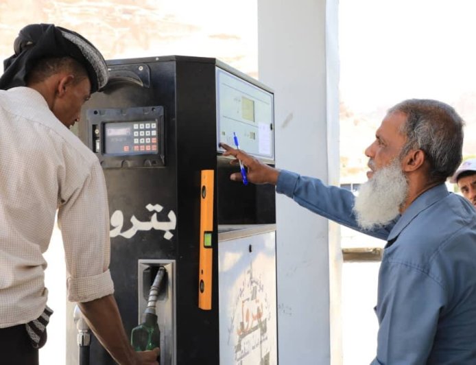 شركة النفط تواصل حملاتها الرقابية وتعاير ست عشرة محطة وقود في دوعن
