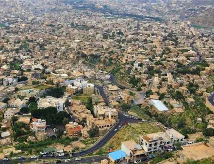 الحـ.ـوثيون يدفعون بتعزيزات كبيرة من جبل جليلة الى منطقة الحوبان شرقي تعز
