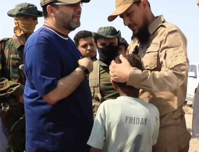 اتحاد عمال عدن يشيد بجهود المحافظ في إغاثة النازحين