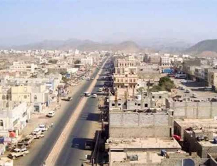 إصابة خمسة أشخاص بانفجار قنبلة صوتية في لحج