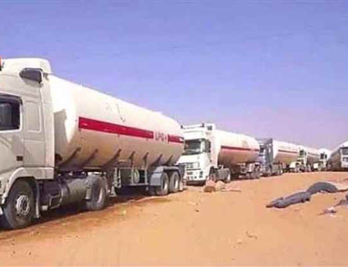 انفراجة في أزمة الغاز بعدن عقب رفع قطاع قبلي في مأرب