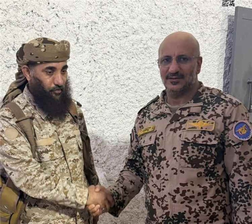 شاهد أول ظهور يجمع طارق صالح وحمدي شكري في البرح وسط احتدام المواجهات