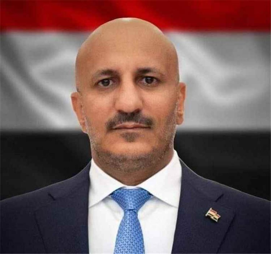 طارق صالح يتابع مستجدات جبهات تعز ويؤكد توحّد مسار المعركة