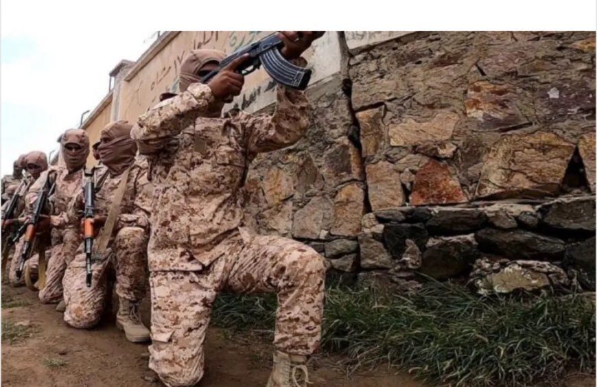الجيش يتصدى لهجوم حـ.ـوثي في جبهة العنين بتعز