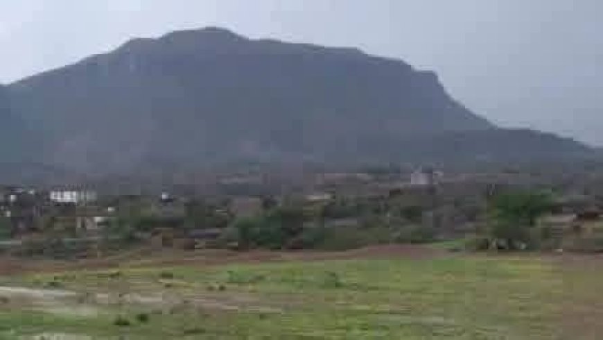 معارك عنيفة في جبال نمان ومصادر ميدانية تنفي سقوطه بأيدي الحـ.ـوثيين