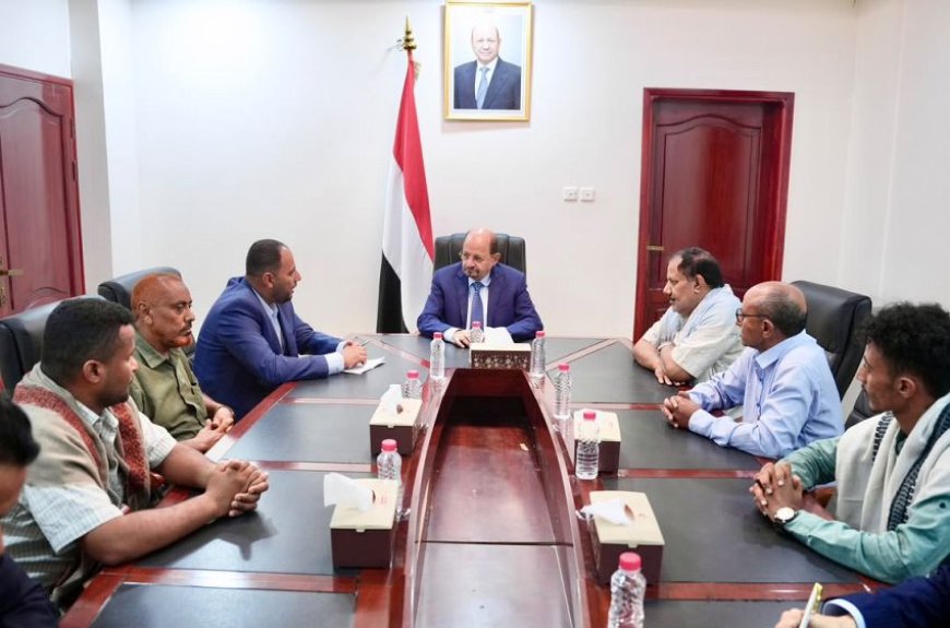 خلال لقائه قيادات من الوازعية.. الزنداني يؤكد وقوف الحكومة إلى جانب القوات المسلحة