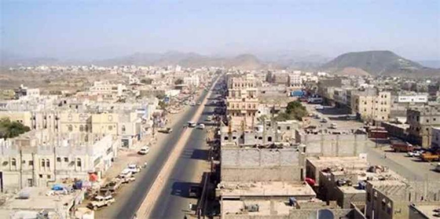 إصابة خمسة أشخاص بانفجار قنبلة صوتية في لحج