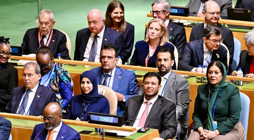 الدكتور عبدالله العليمي يتقدم وفد اليمن في اجتماعات الجمعية العامة للأمم المتحدة بنيويورك