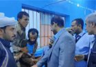 محافظ شبوة يتفقد جرحى الهجوم الصاروخي ويوجه بتوفير الرعاية الطبية اللازمة