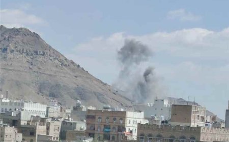 غارات جوية تهز صنعاء وانفجارات عنيفة في مواقع حوثية