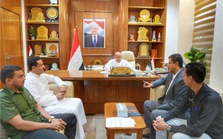 الخنبشي يرعى مشاريع جديدة لتعزيز الطاقة الشمسية وتطوير التعليم الفني بحضرموت