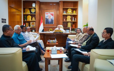 الخنبشي يرأس الاجتماع الدوري لمجلس إدارة صندوق النظافة والتحسين بساحل حضرموت