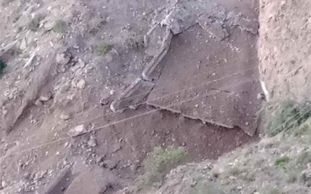 الحـ.ـوثيون يفجرون عبّارة هيجة العبد ويقطعون طريق تعز عدن