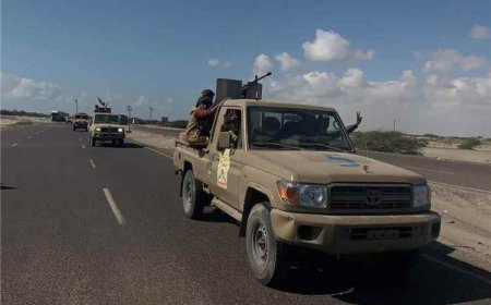 العمالقة الجنوبية تشن إغارة مباغتة على مواقع الحـ.ـوثيين في باب المندب