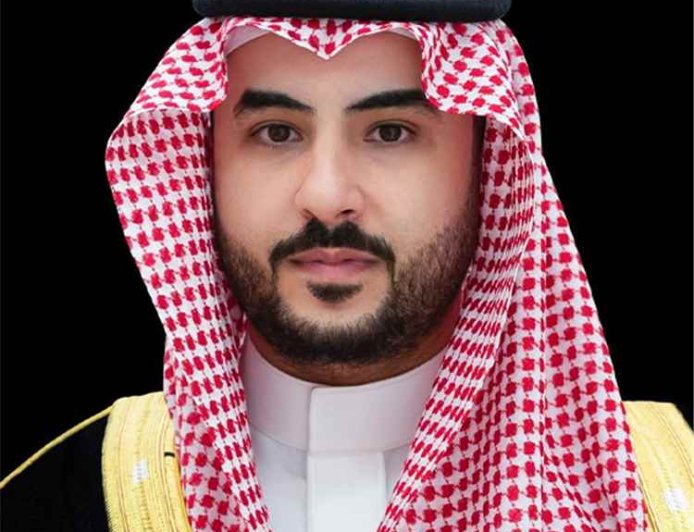 خالد بن سلمان يبحث مع وزير الدفاع الأمريكي تعزيز الأمن والاستقرار بالمنطقة