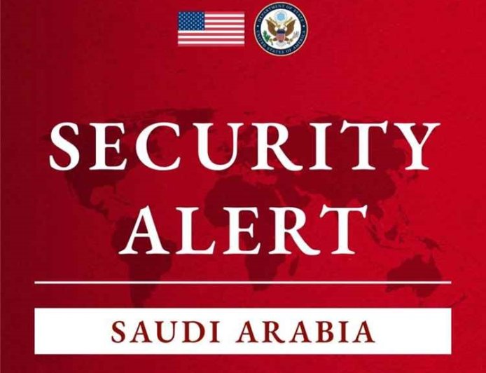 واشنطن تصعّد إجراءاتها الأمنية في السعودية وتحذر من هجمات حـ.ـوثية واضطراب الرحلات الجوية