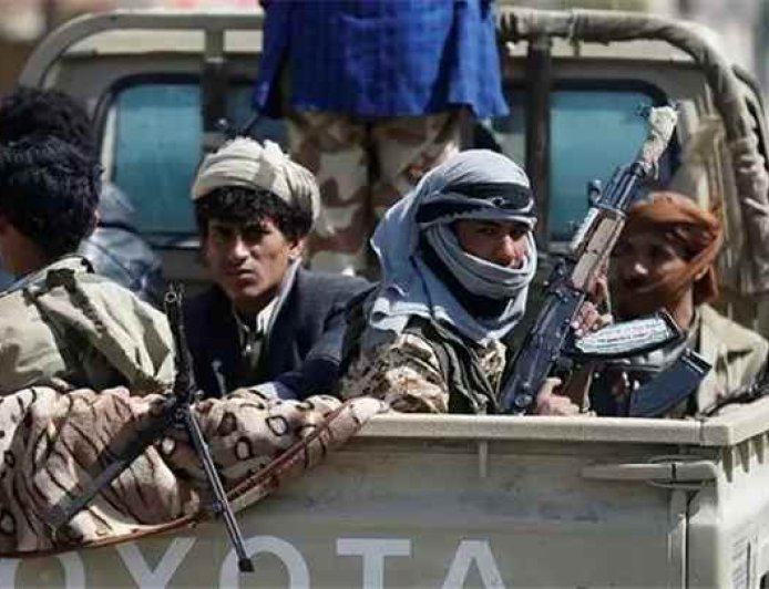 الحـ.ـوثيون يستأنفون حشد التعزيزات العسكرية في تعز بعد تغيير أسلوب تحركاتهم