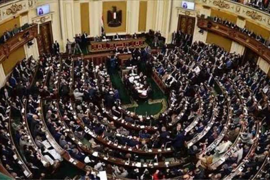 البرلمان المصري يناقش تفويض السيسي بإرسال قوات إلى السعودية لمواجهة الحـ.ـوثيين