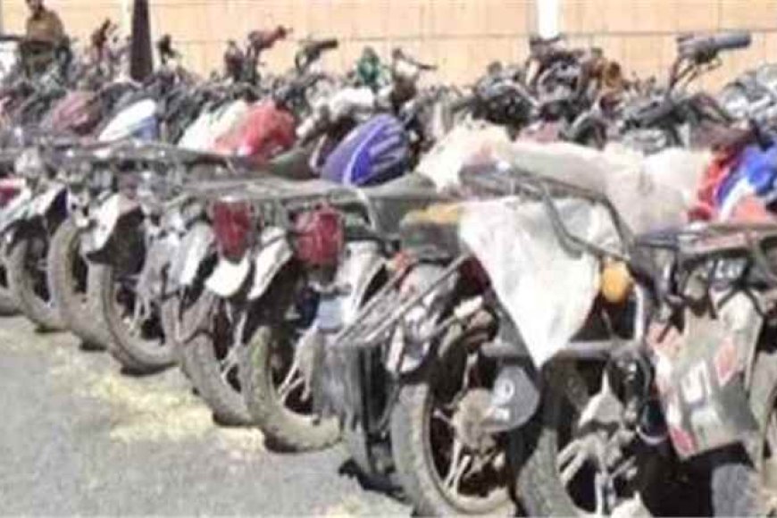 تعزيزات حـ.ـوثية تضم دراجات نارية تتجه نحو جبهات تعز