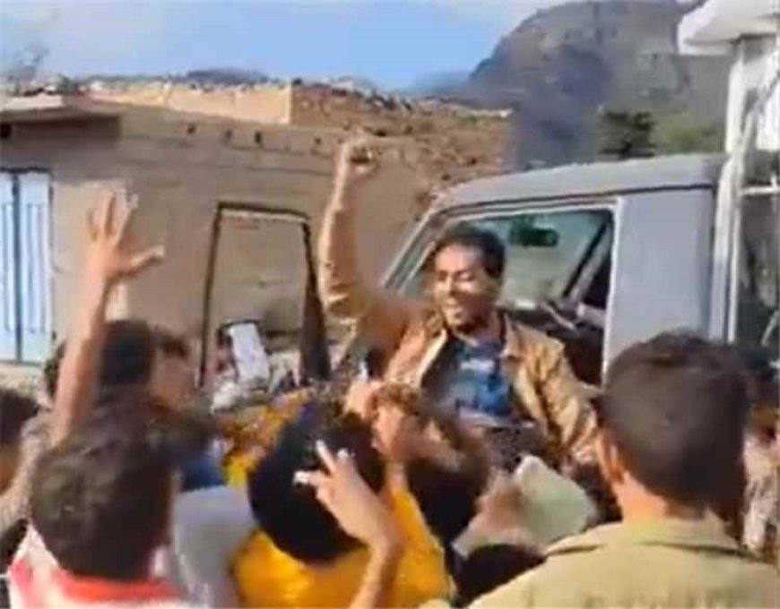 الحـ.ـوثيون يفرضون التجنيد القسري ويستقطبون الأطفال في الحجرية والخوخة وحيس