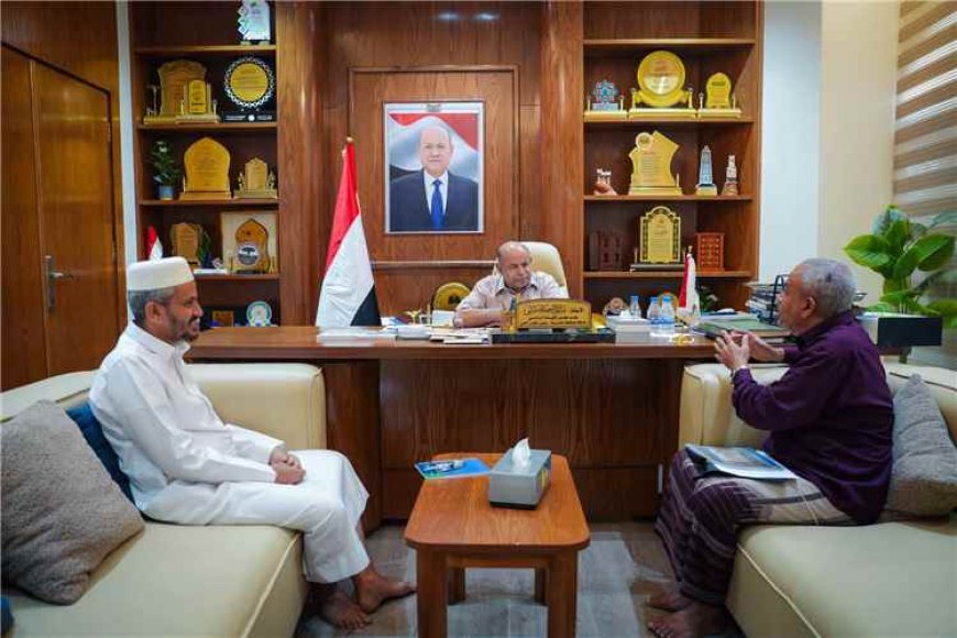 الخنبشي يشيد بجهود مؤسسة التميز لحفظ القرآن الكريم ويؤكد دعم مسابقاتها على مستوى حضرموت